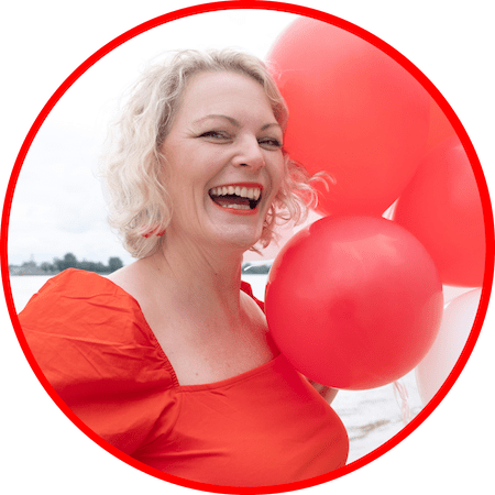 Jyotima Elbe_-119_portrait Ballons_roter rand Kopie